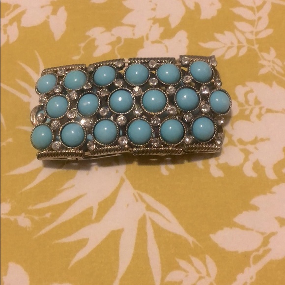 Beautiful Light Blue Stones Bracelet 💎 - Picture 1 of 3